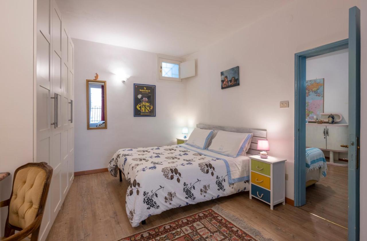 Il Nido Del Canterino Perúgia Exterior foto